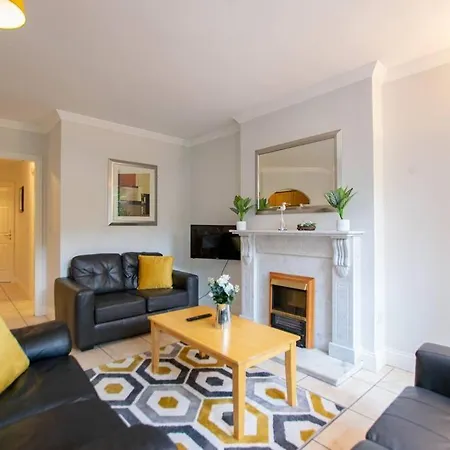 127 - Lovely 2 Bed With Parking Casa de Férias Galway