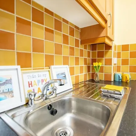 127 - Lovely 2 Bed With Parking 度假居 *