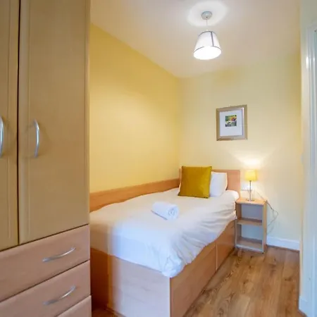 בית נופש 127 - Cozy 2br - Free Parking - Sleeps 4