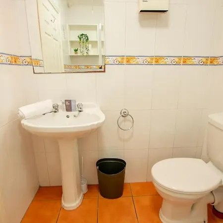 127 - Lovely 2 Bed With Parking Feriehus Galway