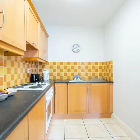 Сasa de vacaciones 127 - Lovely 2 Bed With Parking *