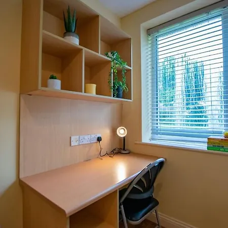 Dom wakacyjny 127 - Cozy 2br - Free Parking - Sleeps 4 Galway