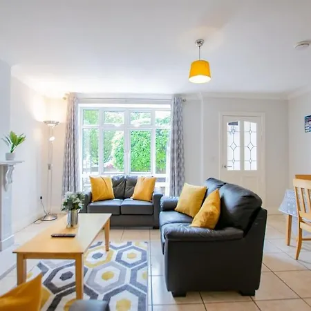 Сasa de vacaciones 127 - Lovely 2 Bed With Parking Galway