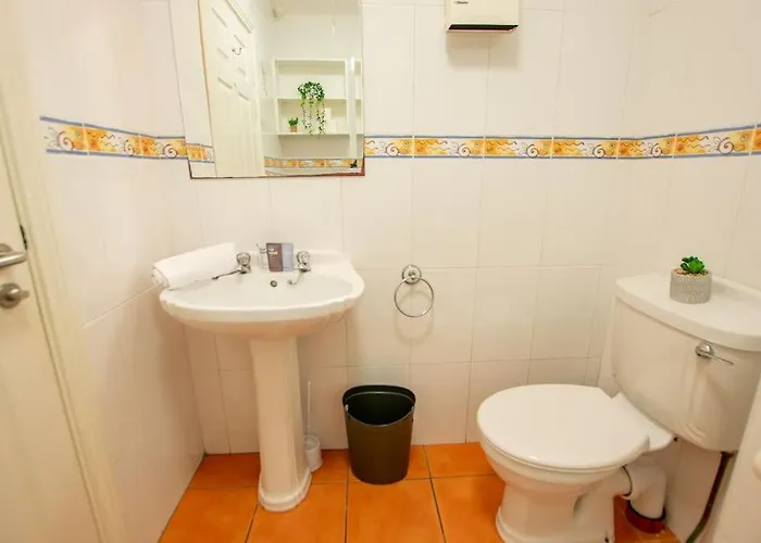 127 - Lovely 2 Bed With Parking Casa vacanze Galway