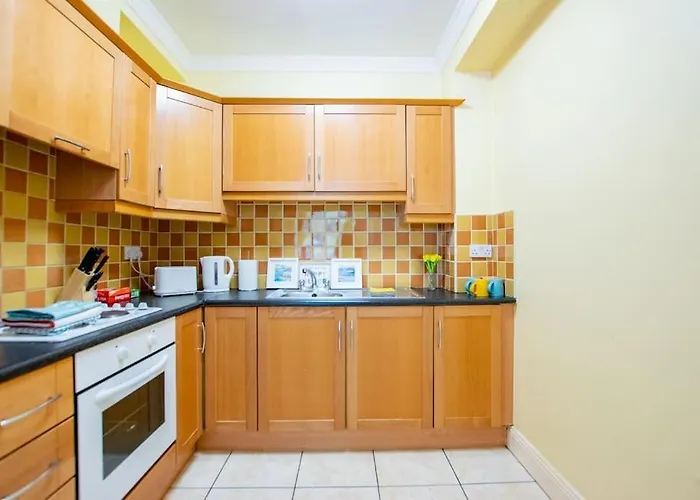 127 - Lovely 2 Bed With Parking Galway