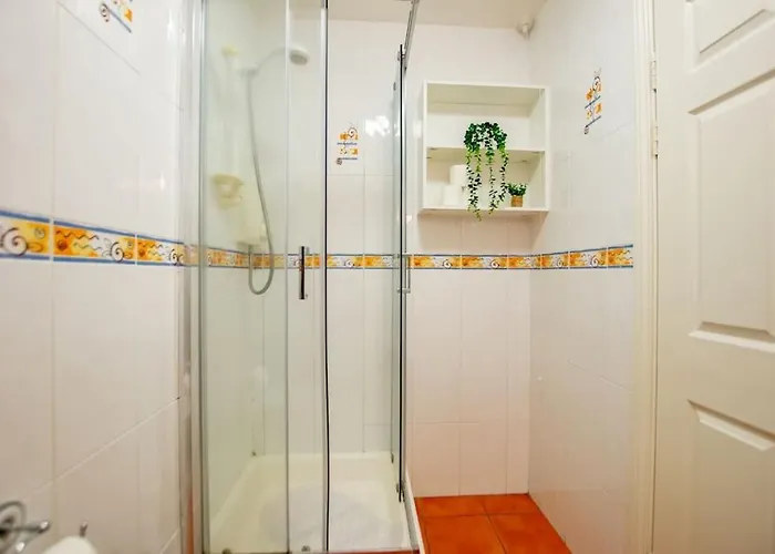 127 - Lovely 2 Bed With Parking Casa vacanze