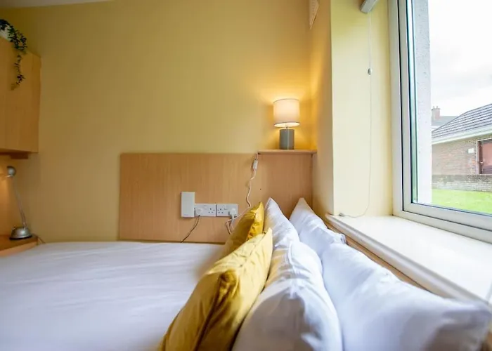 127 - Lovely 2 Bed With Parking * ゴールウェイ