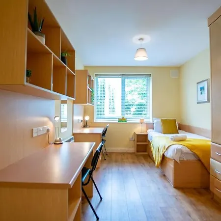 127 - Lovely 2 Bed With Parking Hébergement de vacances